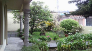 Villa Casa de Venta en Cuenca Ecuador sector Av. 10 de Agosto