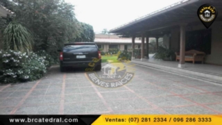 Villa Casa de Venta en Cuenca Ecuador sector El Crea