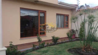 Villa Casa de Venta en Cuenca Ecuador sector Av. Roma