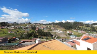 Villa Casa de Venta en Cuenca Ecuador sector Vía a Baños - Urb. La Unión