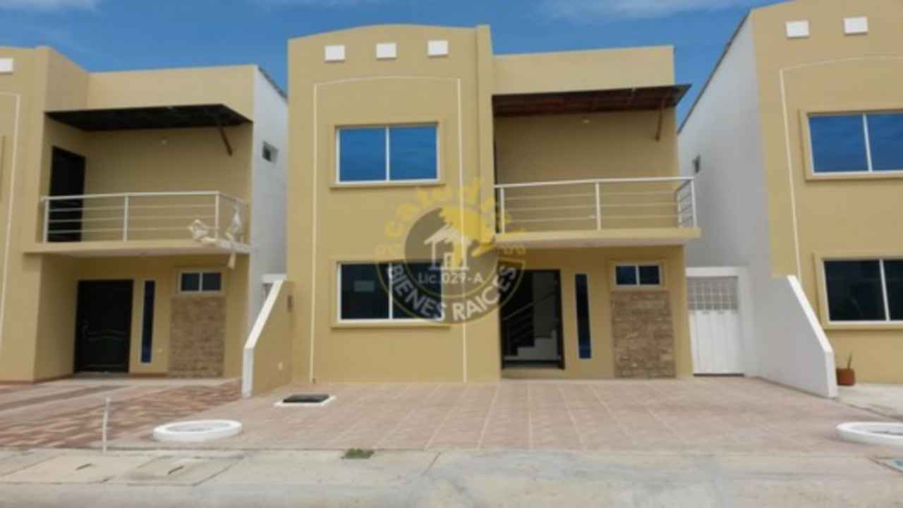 Villa/Casa/Edificio de Venta en Cuenca Ecuador sector Playas - Cerca del Shopping 