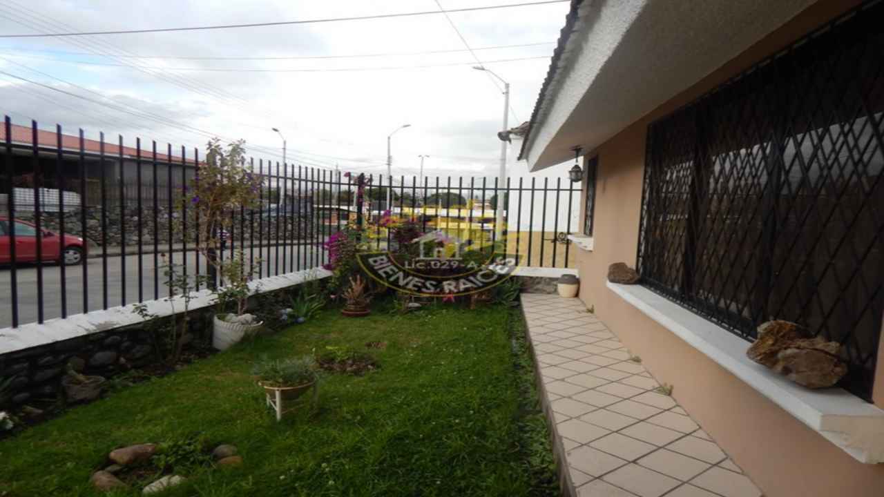 Casa de Venta en Cuenca sector Remigio Crespo