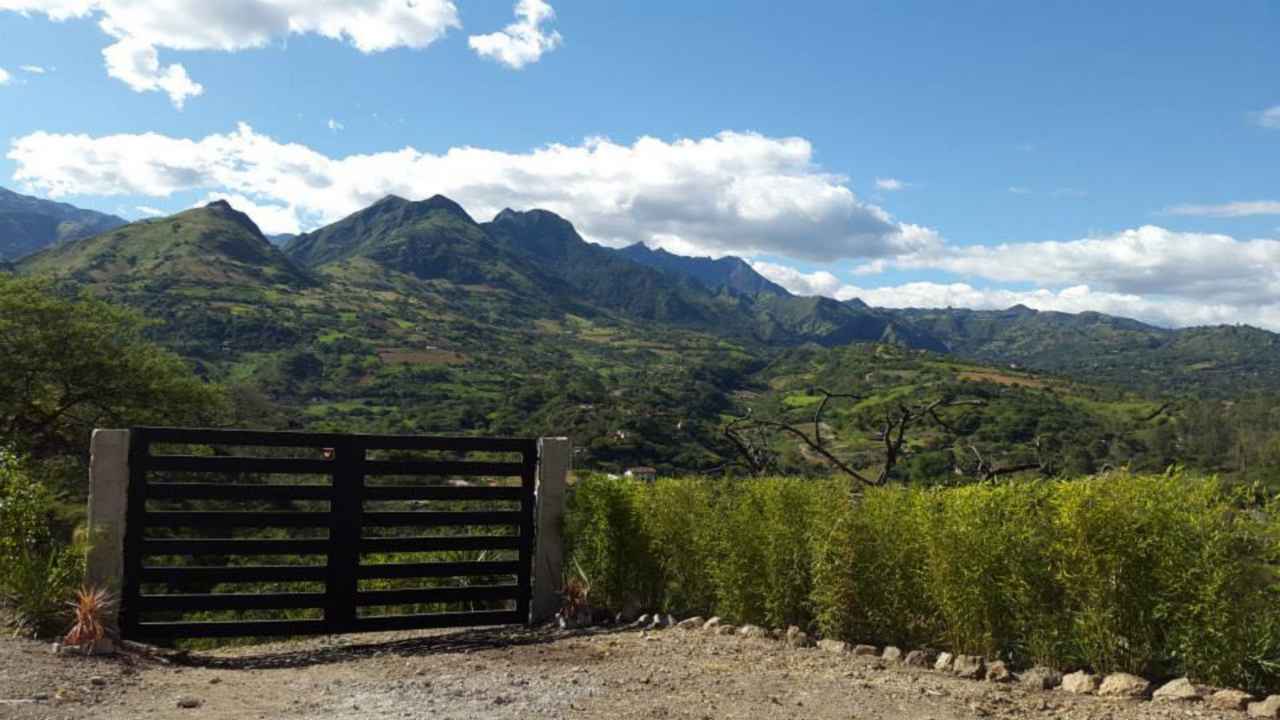 Sitio Solar Terreno de Venta en Cuenca Ecuador sector Yunguilla - Patapata L - 2