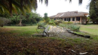 Villa Casa de Venta en Cuenca Ecuador sector Jardines Del Río 