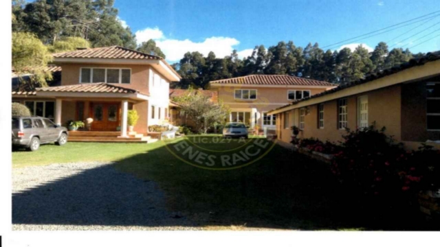 Villa Casa de Venta en Cuenca Ecuador sector Jardines Del Río