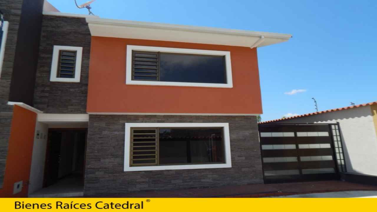 Villa/Casa/Edificio de Venta en Cuenca Ecuador sector Ricaurte-Aldeas SOS