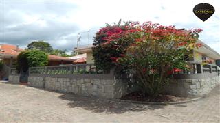 Villa Casa de Venta en Cuenca Ecuador sector Challuabamba- Apangoras