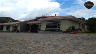 Villa Casa de Venta en Cuenca Ecuador sector Challuabamba- Apangoras