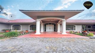 Villa Casa de Venta en Cuenca Ecuador sector Sector Challuabamba - Panamericana Norte