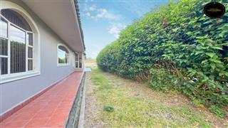 Villa Casa de Venta en Cuenca Ecuador sector Sector Challuabamba - Panamericana Norte
