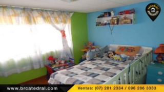 Villa Casa de Venta en Cuenca Ecuador sector Mutualista Azuay II