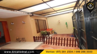 Villa Casa de Venta en Cuenca Ecuador sector Mutualista Azuay II