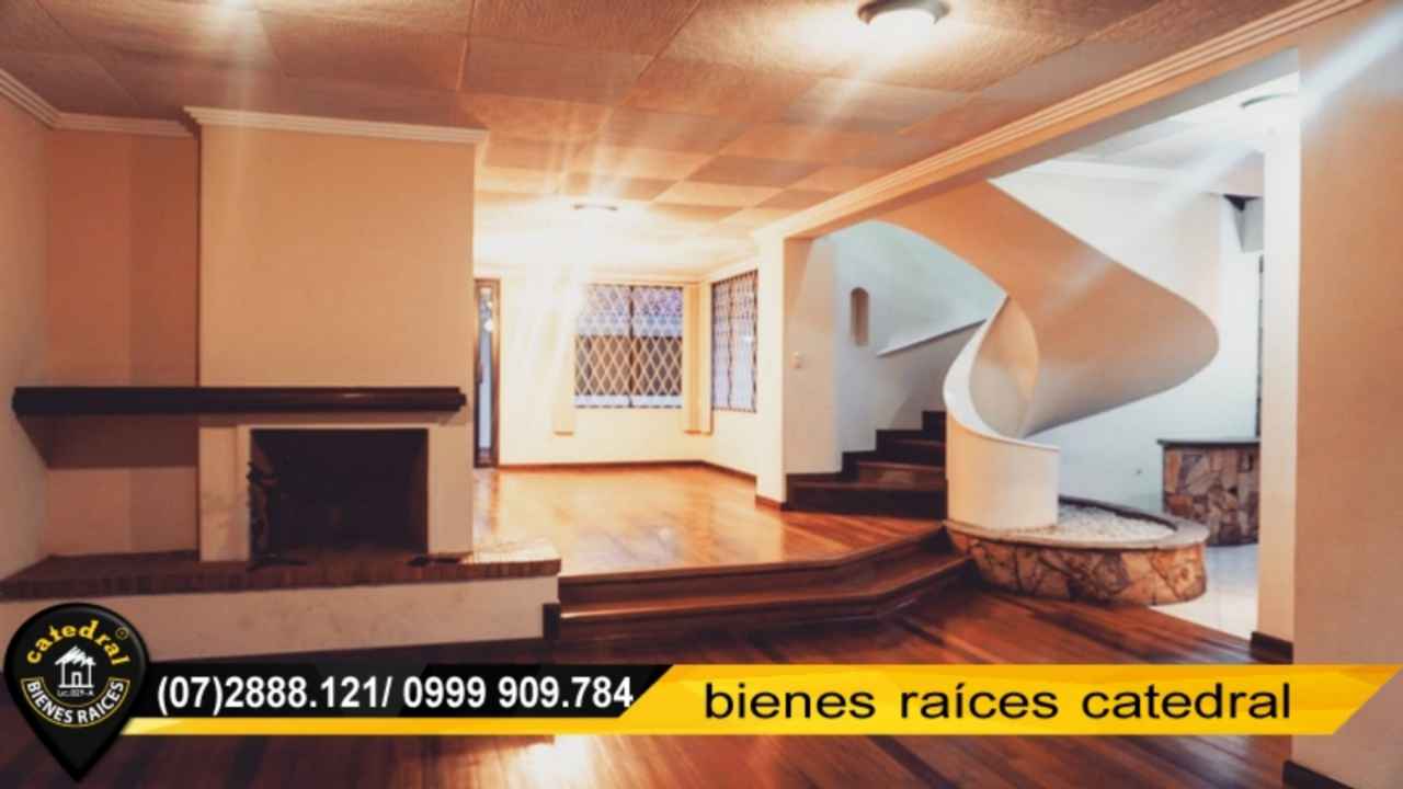 Villa/Casa/Edificio de Venta en Cuenca Ecuador sector Jardines del Rio