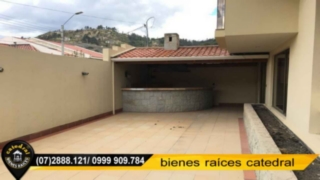 Villa Casa de Venta en Cuenca Ecuador sector Cdla. de los Ingenieros Civiles