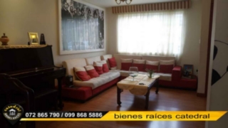 Villa Casa de Venta en Cuenca Ecuador sector Av. Los Cerezos