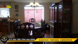 Villa Casa de Venta en Cuenca Ecuador sector Av. Los Cerezos