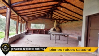 Villa Casa de Venta en Cuenca Ecuador sector Valle-Santa Ana