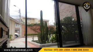 Villa Casa de Venta en Cuenca Ecuador sector Av primero de mayo