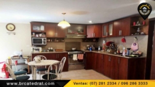 Villa Casa de Venta en Cuenca Ecuador sector Av. Roma