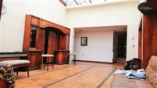 Villa Casa de Venta en Cuenca Ecuador sector Cdla Simon Bolivar Turistica