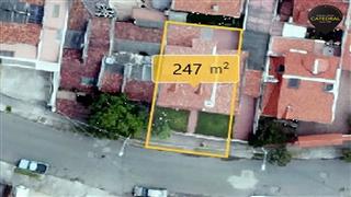 Sitio de Venta en Cuenca Ecuador sector bomberos 27 de febrero