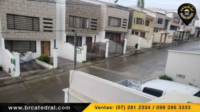 Villa Casa de Venta en Cuenca Ecuador sector Racar - Cerezos