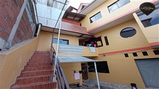 Villa Casa de Venta en Cuenca Ecuador sector San Joaquin - Medio Ejido