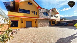 Villa Casa de Venta en Cuenca Ecuador sector San Joaquin - Medio Ejido