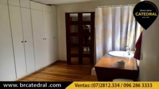 Villa Casa de Venta en Cuenca Ecuador sector CREA