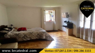 Villa Casa de Venta en Cuenca Ecuador sector CREA