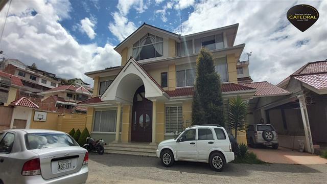 Villa Casa de Venta en Cuenca Ecuador sector Misicata - Urbanización Privada