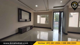 Villa Casa de Venta en Cuenca Ecuador sector Av. Ricardo Duran 