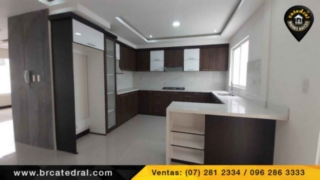 Villa Casa de Venta en Cuenca Ecuador sector Av. Ricardo Duran 