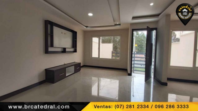 Villa Casa de Venta en Cuenca Ecuador sector Av. Ricardo Duran 