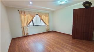 Departamento de Alquiler en Cuenca Ecuador sector Av. 12 de Octubre