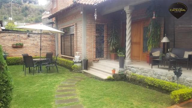 Villa Casa de Venta en Cuenca Ecuador sector Cdla. Los Ingenieros