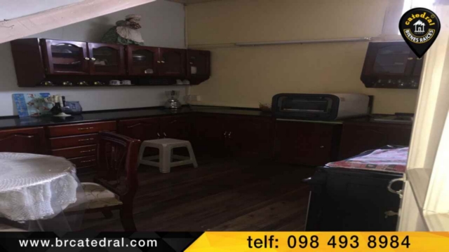 Villa Casa de Venta en Cuenca Ecuador sector Av . Bolivar - Centro 