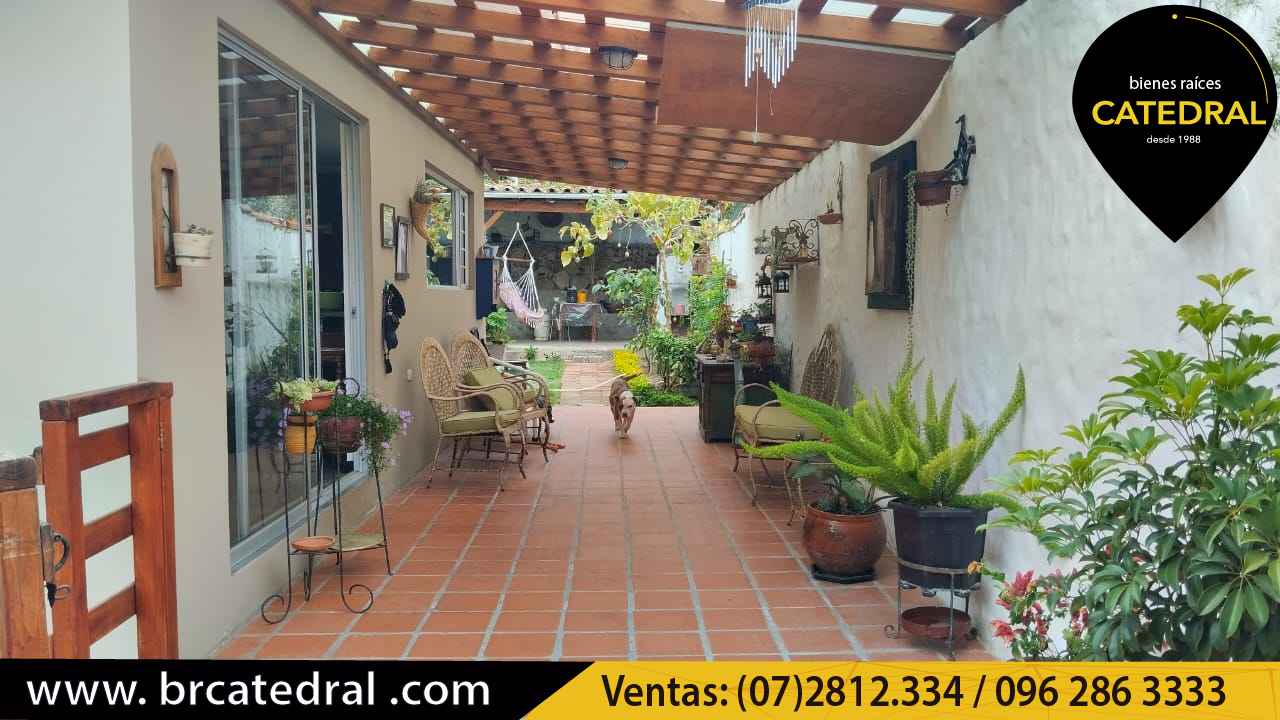 Villa Casa de Venta en Cuenca Ecuador sector Challuabamba. 