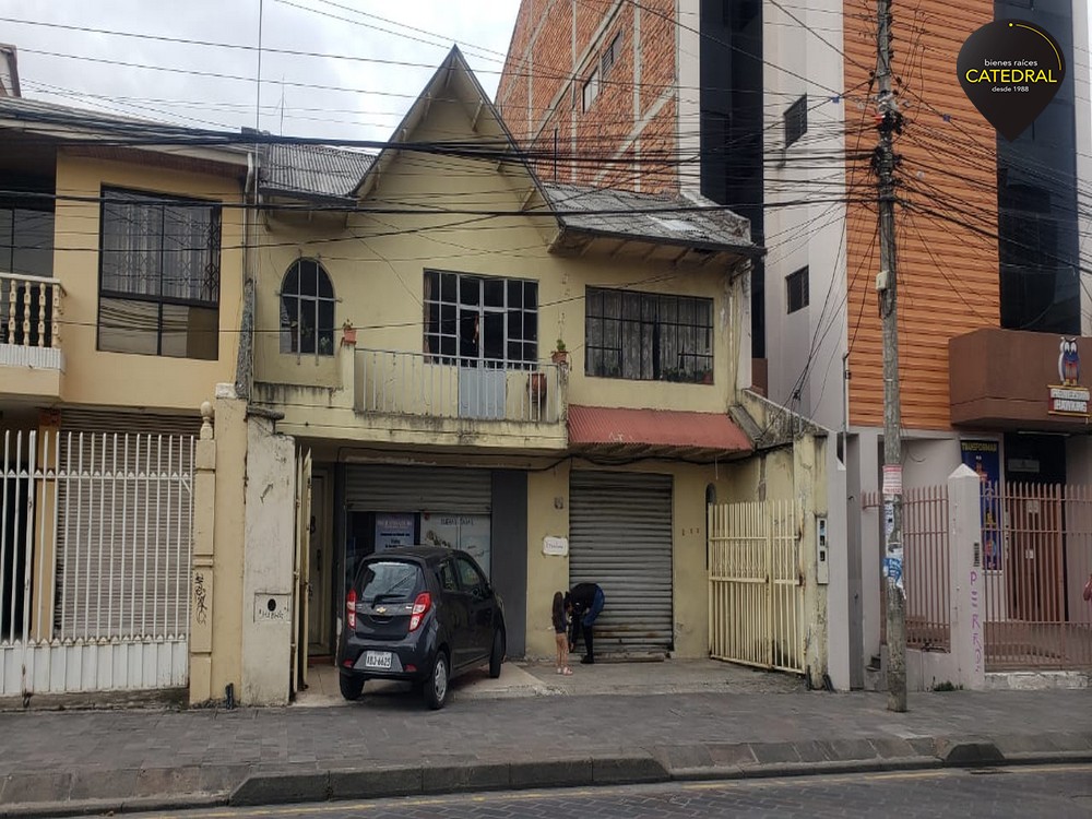 Villa de Venta en Cuenca Ecuador sector Calle Larga