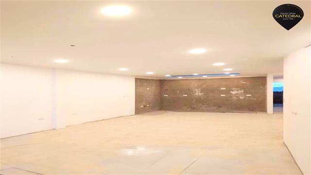 Local Comercial Oficina Edificio de Venta en Cuenca Ecuador sector Cebollar 