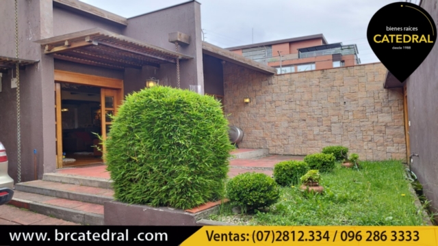 Villa Casa de Venta en Cuenca Ecuador sector Puertas del Sol