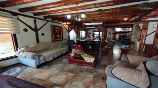 Villa Casa de Venta en Cuenca Ecuador sector Cdla. Los ingenieros 