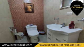 Villa Casa de Venta en Azogues Ecuador sector Av. 24 de mayo