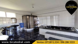 Villa Casa de Venta en Azogues Ecuador sector Av. 24 de mayo