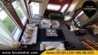 Villa Casa de Venta en Azogues Ecuador sector Av. 24 de mayo