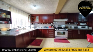 Villa Casa de Venta en Azogues Ecuador sector Av. 24 de mayo