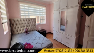 Villa Casa de Venta en Cuenca Ecuador sector Av. 12 de Abril