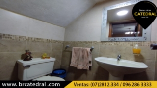 Villa Casa de Venta en Cuenca Ecuador sector Remigio Crespo- calle Matovelle