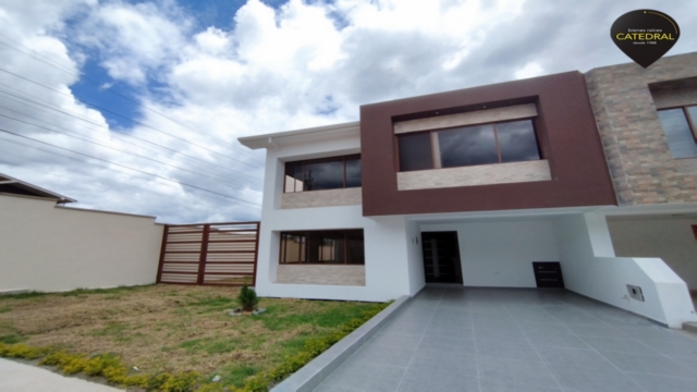 Villa Casa de Venta en Cuenca Ecuador sector Molinopamba