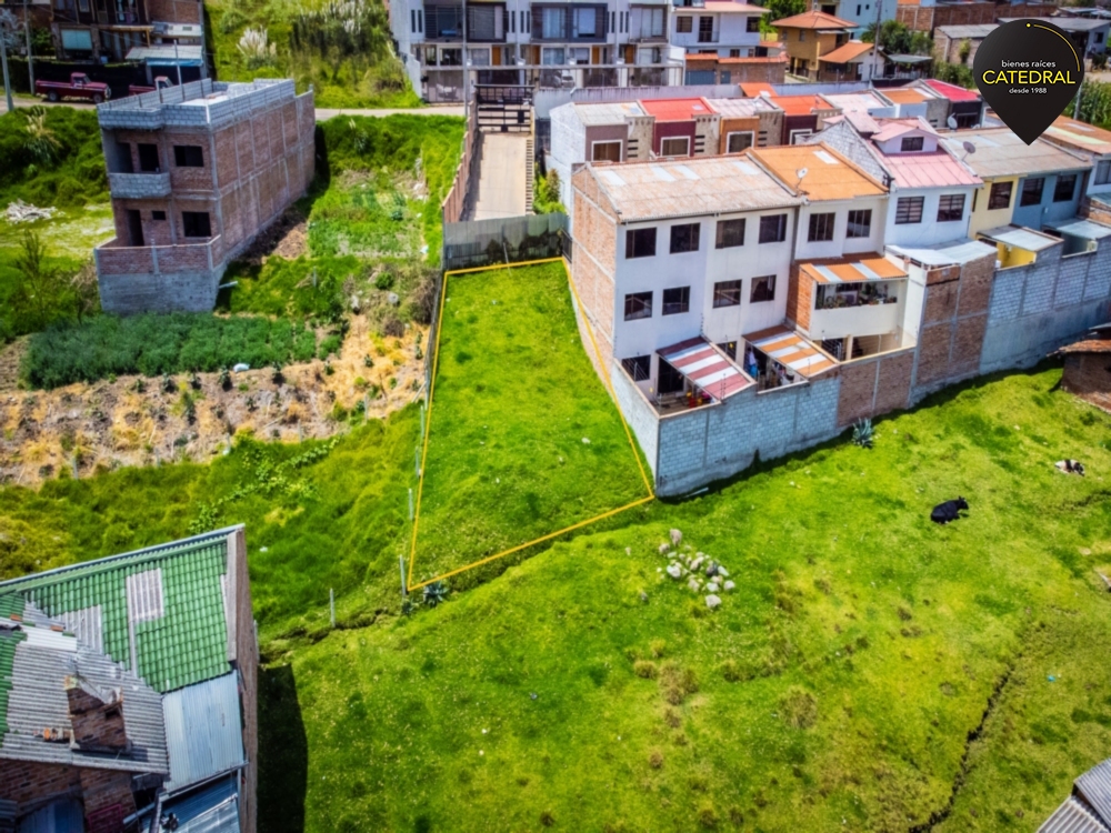 Sitio de Venta en Cuenca Ecuador sector Av. El Tejar 